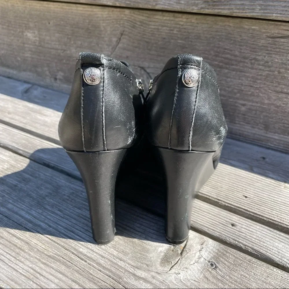 Vince Camuto vince camuto